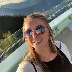 Meet your Posher, Kait